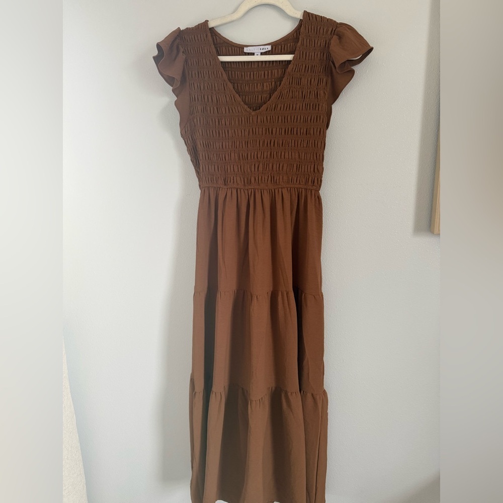 Baltic Born Women’s Brandi Brown Smocked V-Neck Tiered Maxi Dress Size M